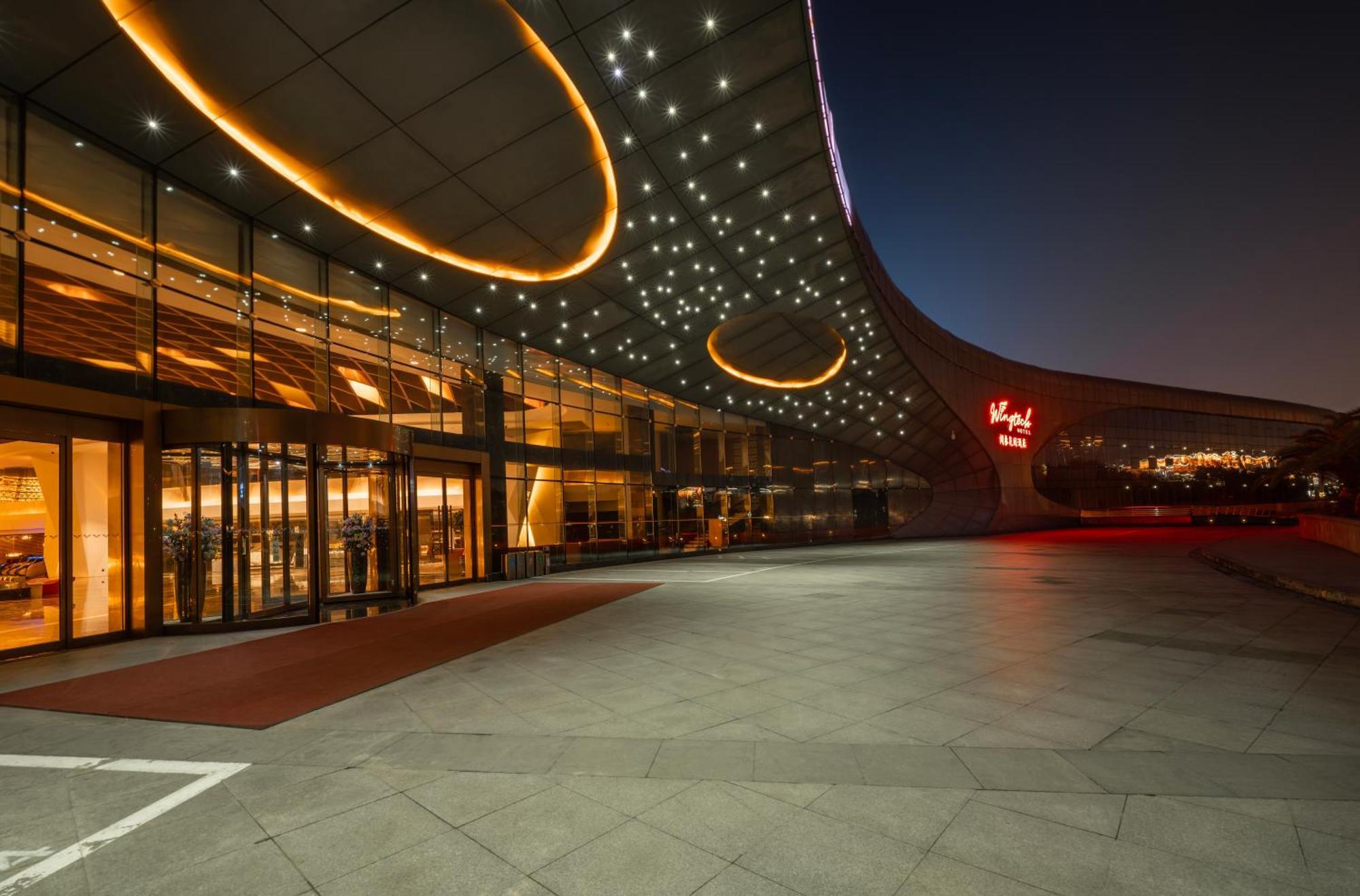 โตนิโนะ ลัมบอร์กีนี เลคไซด์ โฮเต็ล ฮวงชี Hotel Huangshi  ภายนอก รูปภาพ